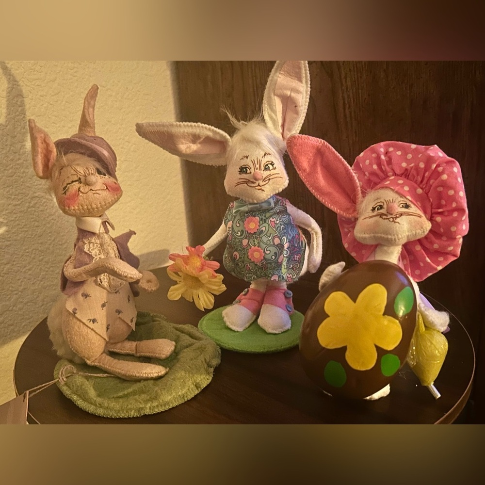 Set of three Anna Lee Easter bunnies!